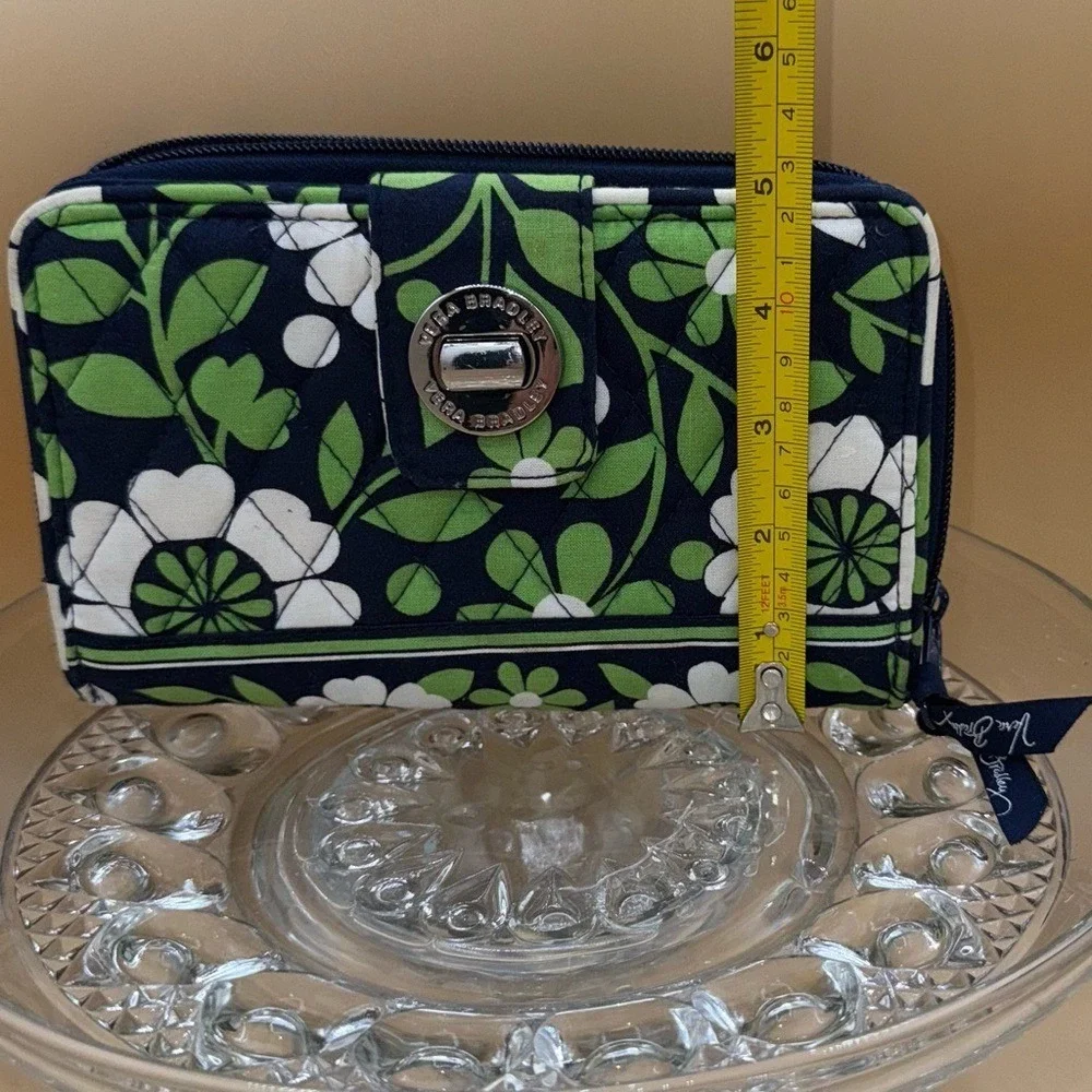 Vera Bradley Turnlock Wallet in Rare Discontinued‎ Lucky You Floral Green, EUC